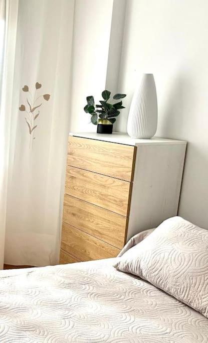 Studio 14 + Garaje Incluido. Nuevo, Elegante, Acogedor. Haro Exterior foto